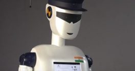 robocop es el primer robot pilicía inteligente del mundo que fue creado en la India