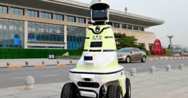 robot policía chino para vigilancia y seguridad de sus calles